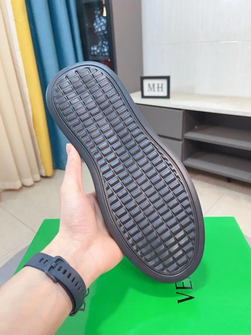 Men's men's shoes 💰500🌸🌸[bv~Bottega Veneta] 2024 classic spring and autumn trend models are on the market. The same style as the official website. Counter quality [strong][strong][strong] Selected first-layer cowhide woven, high-end atmosphere, silk cowhide lining, super cost-effective model. Original wear-resistant outsole. Fine workmanship. The upper layer of materials is used. The quality is visible. Hurry up and get started. Shoe sizes 38 to 44